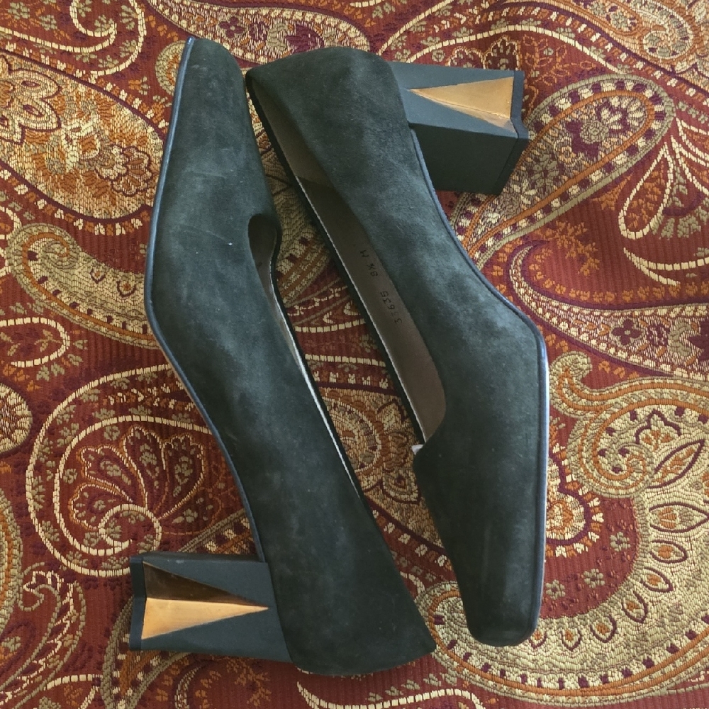 Green and Gold Heels with Modern Block Heel Design